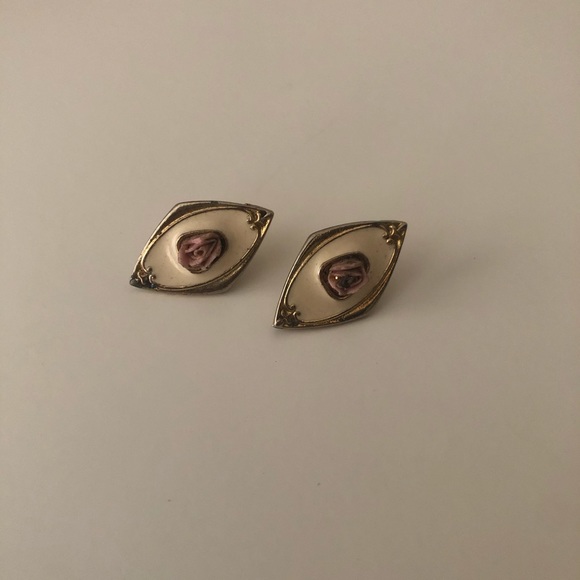 Vintage rosebud studs - Picture 1 of 2